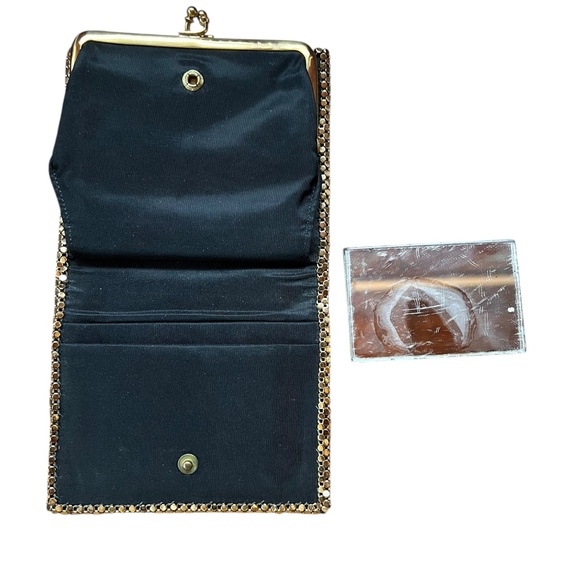 Vintage Whiting & Davis Gold Compact Clutch with Mirror – 1950s Glam - Picture 4 of 5